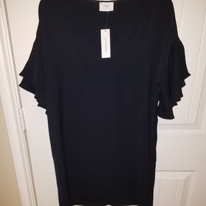 🆕🆕 Little 🖤 black dress EVERLY short sleeve black bell sleeve dress size M